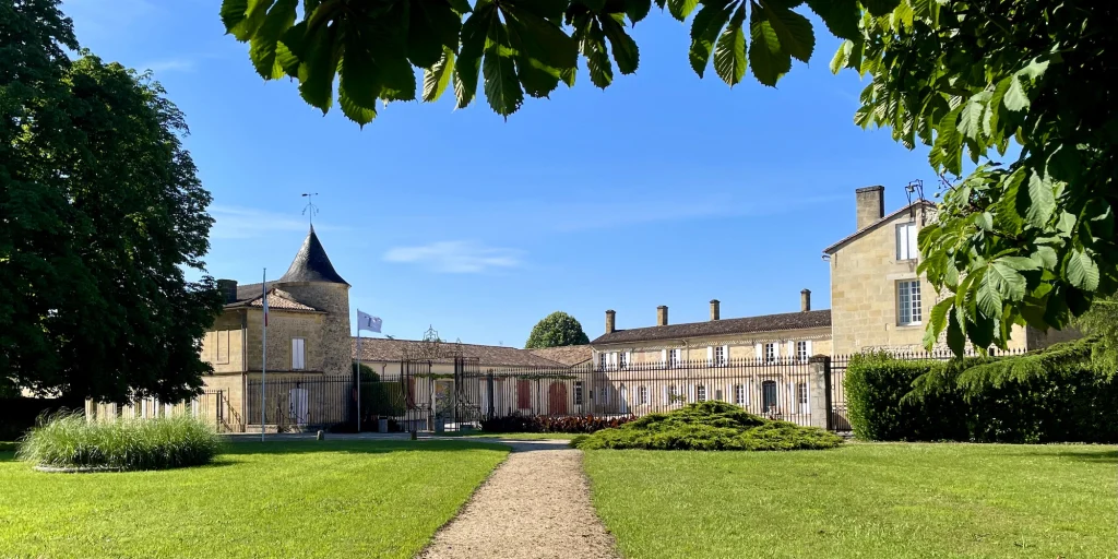 chateau de portets gironde facade